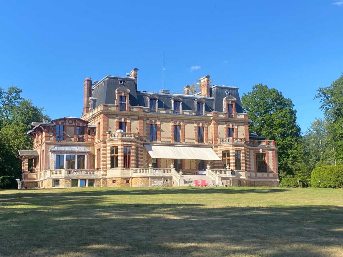 Chateau De Crenille Chaumes-en-Brie Eksteriør billede
