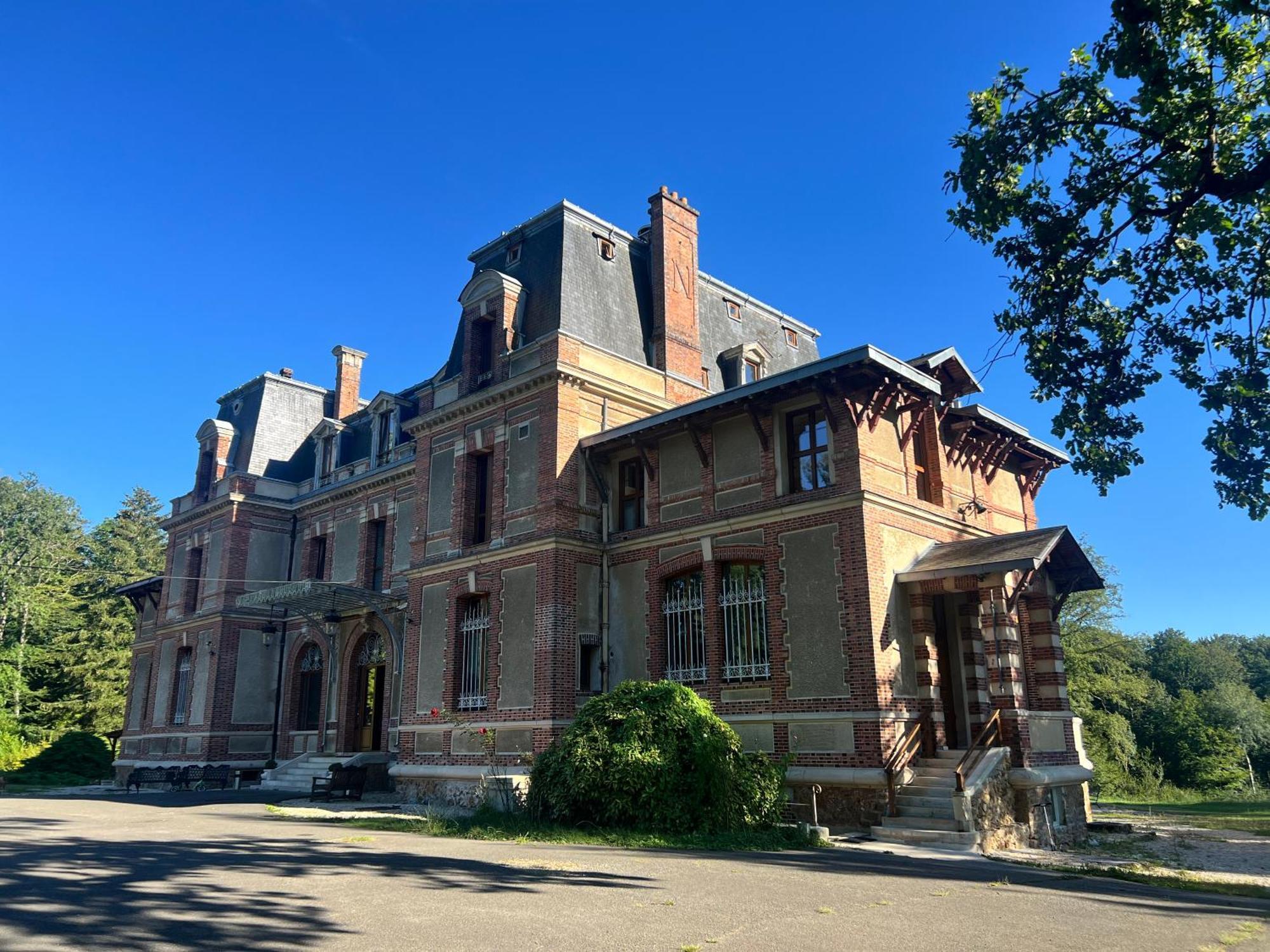 Chateau De Crenille Chaumes-en-Brie Eksteriør billede